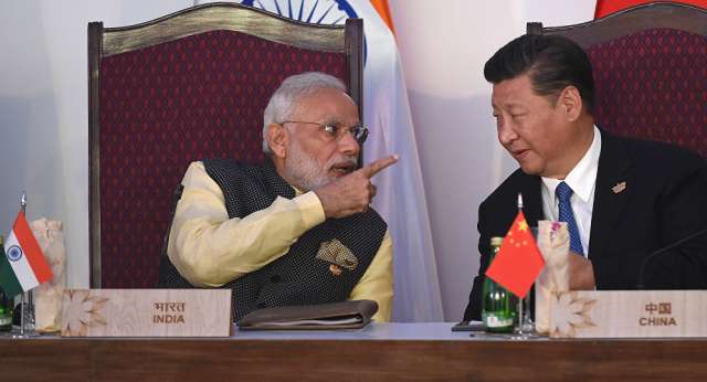 الرئيس الصيني ورئيس الوزراء الهندي
