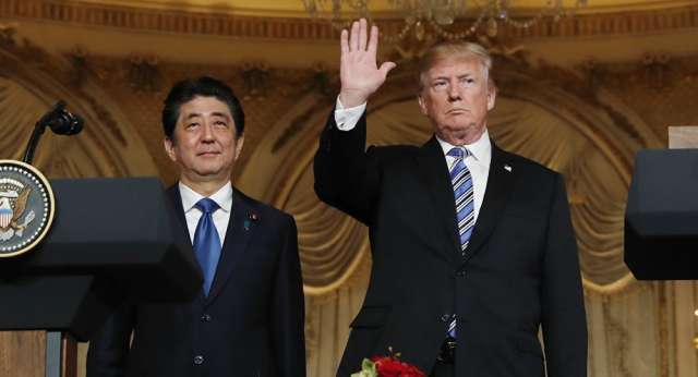 الرئيس الأمريكي ورئيس الوزراء الياباني