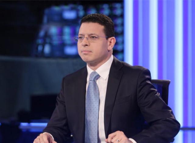  الإعلامي عمرو عبد الحميد 