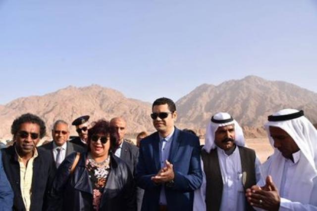 وزيرة الثقافة مع ابناء الوديان بين جبال جنوب سيناء