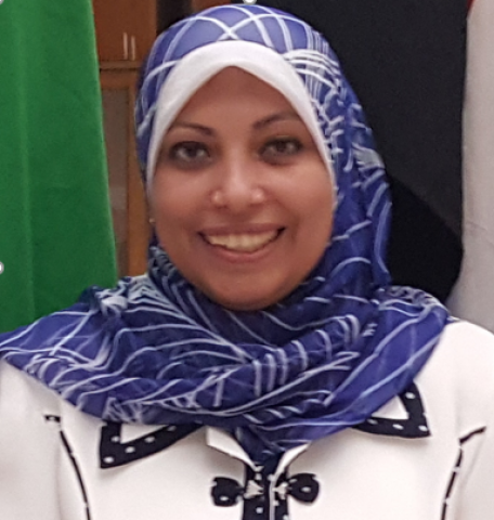  سالى فريد مديرة مركز البحوث الأفريقية بجامعة القاهرة