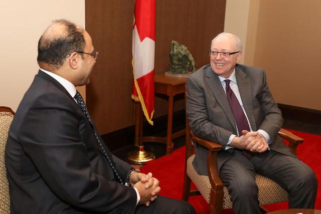 سفير مصر في أوتاوا يلتقى رئيس مجلس الشيوخ الكندي