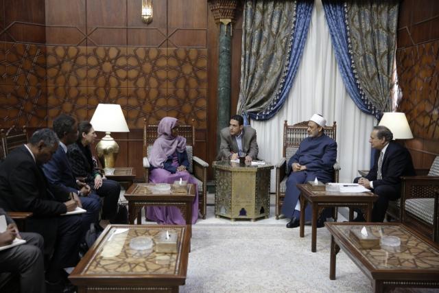  أحمد الطيب شيخ الأزهر يستقبل  وزيرة الصحة الصومالية خلال زيارتها للقاهرة