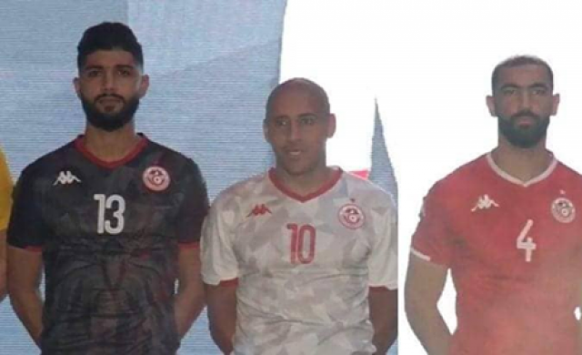 فرجاني ساسي في دعاية قميص تونس الرسمي