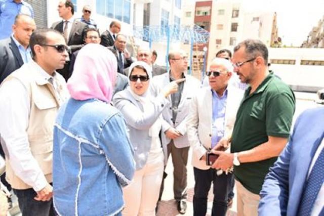 وزيرة الصحة تتفقد التجهيزات الجارية بمستشفيي أطفال النصر