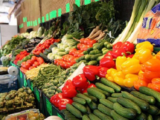 أسعار الخضراوات والفاكهة اليوم الأحد