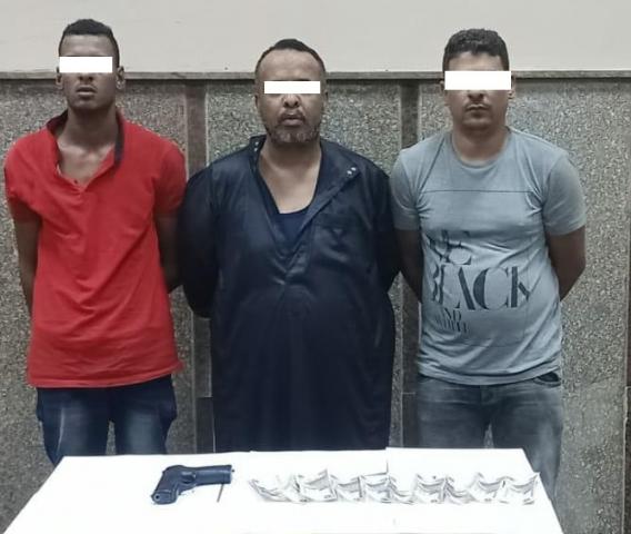  ضبط 3 أشخاص بالقاهرة قاموا بسرقة مبلغ مالى