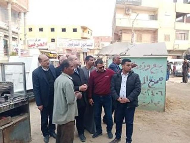 نائب محافظ الجيزة يشن حمله أشغالات بمدينة الصف