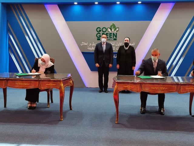 رئيس الوزراء يشهد مراسم توقيع مذكرة تفاهم وبروتوكولي تعاون لدعم أهداف المبادرة الرئاسية