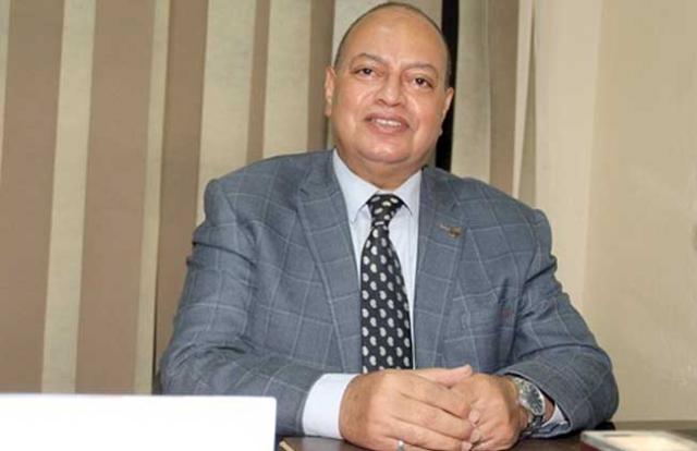 الدكتور محمد عز العرب استشاري أمراض الكبد والمستشار الطبي لمركز الحق في الدواء