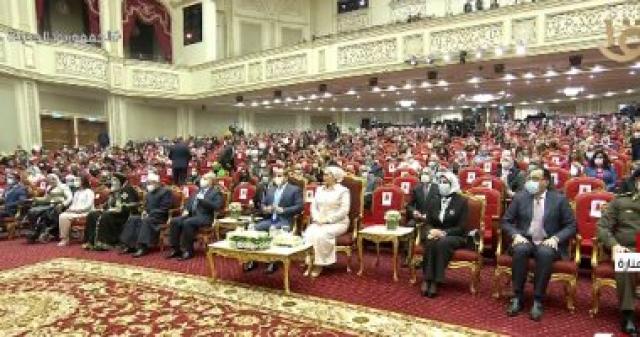 الرئيس عبد الفتاح السيسى والسيدة قرينته بمقر الحفل