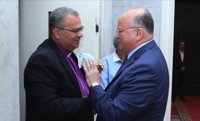 رئيس الطائفة الإنجيلية بمصر يهنئ محافظ القاهرة 