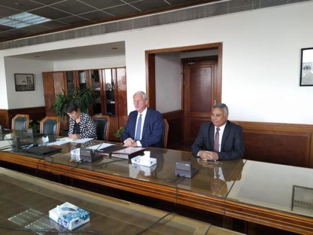 وزير الري يشهد توقيع برنامج تعاون بين مصر وهولندا