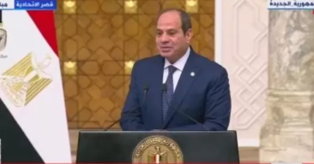 الرئيس السيسي: الشركات المصرية تتلقى معاملة كريمة في الجزائر